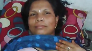 Desi village bhabhi hot fuck wid hindi audio